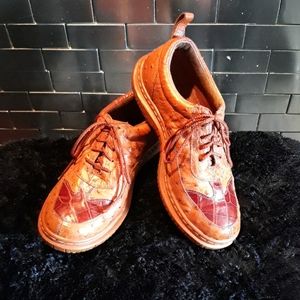 Men's size 8 1/2 Genuine Max Leather Athletic shoe